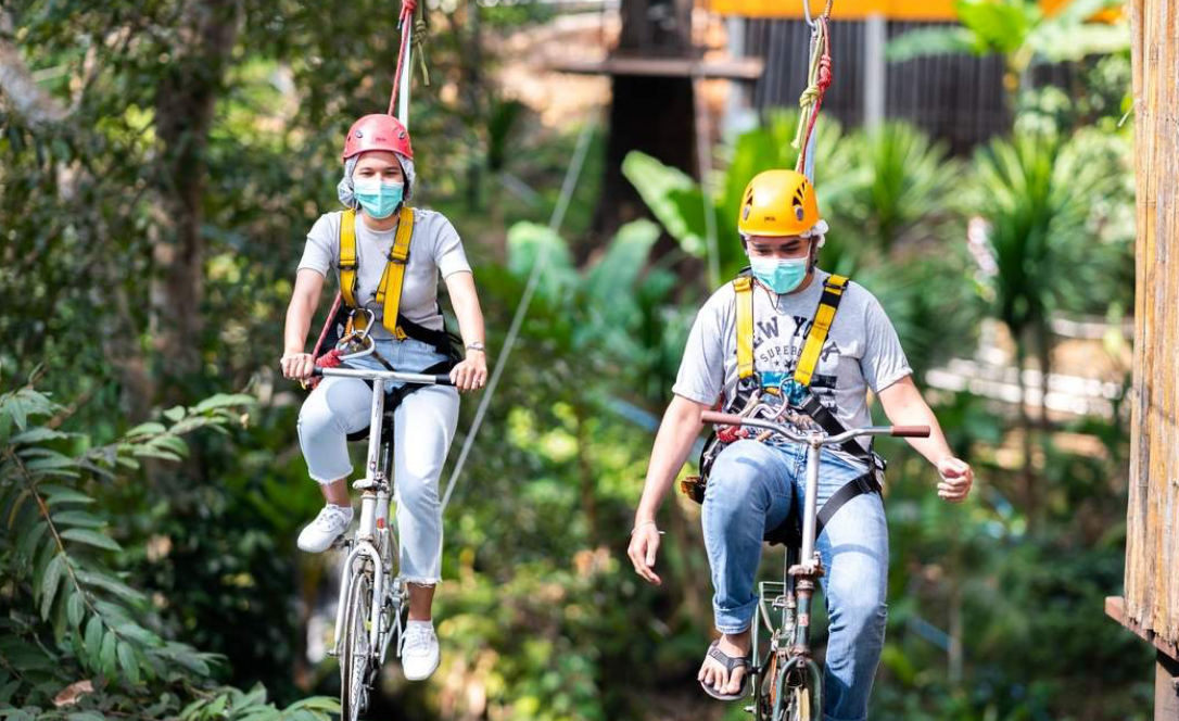 Pongyang Jungel Coaster og Zipline Chiang Mai